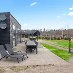 14 Person In Glesborg