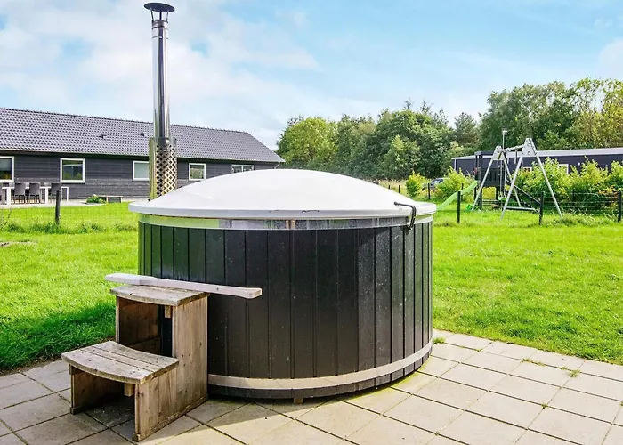 14 Person In Hébergement de vacances Glesborg